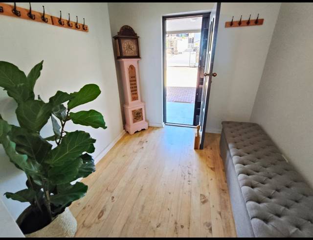 5 BEDROOM HOUSE FOR SALE IN WAVECREST